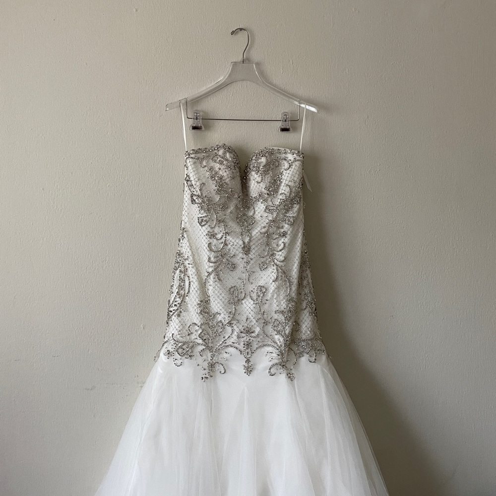 Rare dream bridal dress vintage brand modern making size 12✨🤍#weddingng
